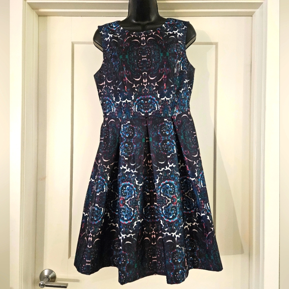Liz Claiborne Fit & Flare Sleeveless Pleated Lined Dress, paisley print, size 6